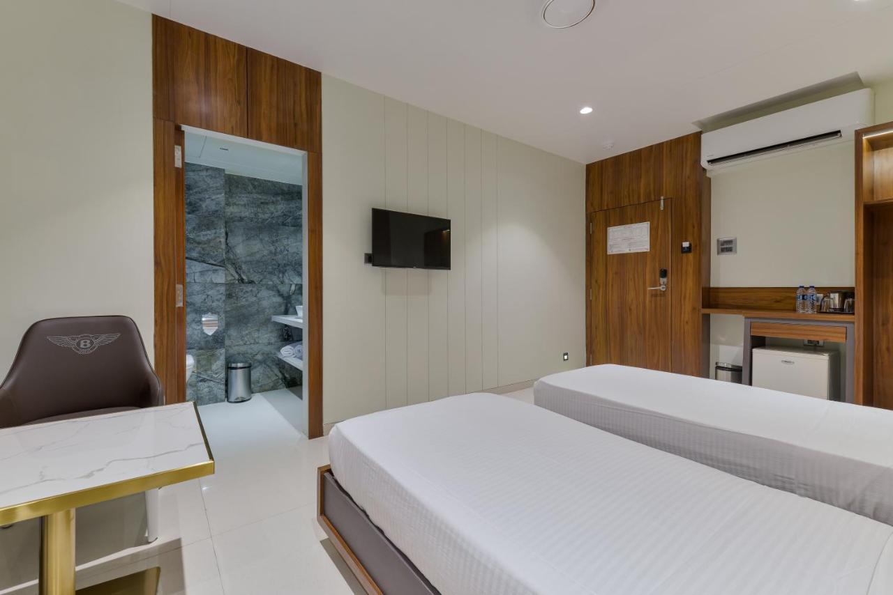 Hotel Airlink Мумбаї Екстер'єр фото